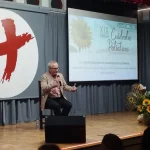 “El camino para la liberación del sufrimiento es el que recorre la espiritualidad”