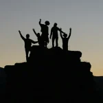 Liderar desde la compasión: las manos que sostienen