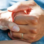 Acciones bondadosas que cuidan personas